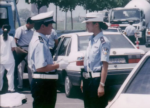 ��Ψ���ݵĵ�Ӱ����Щ��